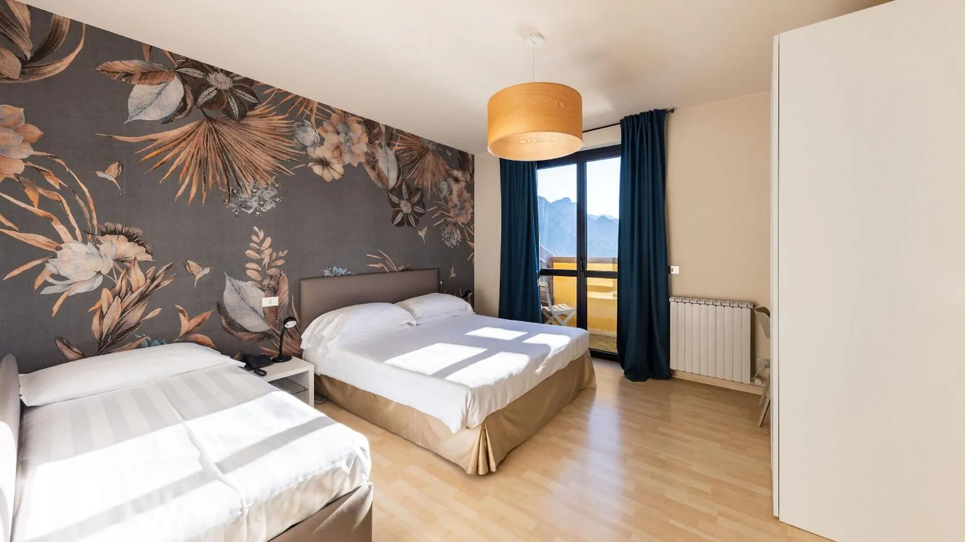 Hotel Miranda Riva di Solto Italien