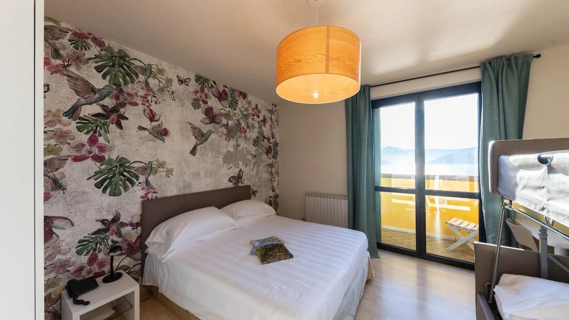 Hotel Miranda Riva di Solto